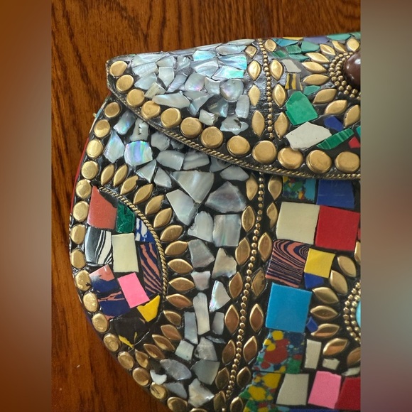 🆕 Ramla Artistic Multi - Color Mosaic Crossbody Bag with Gold Accents - Picture 10 of 15